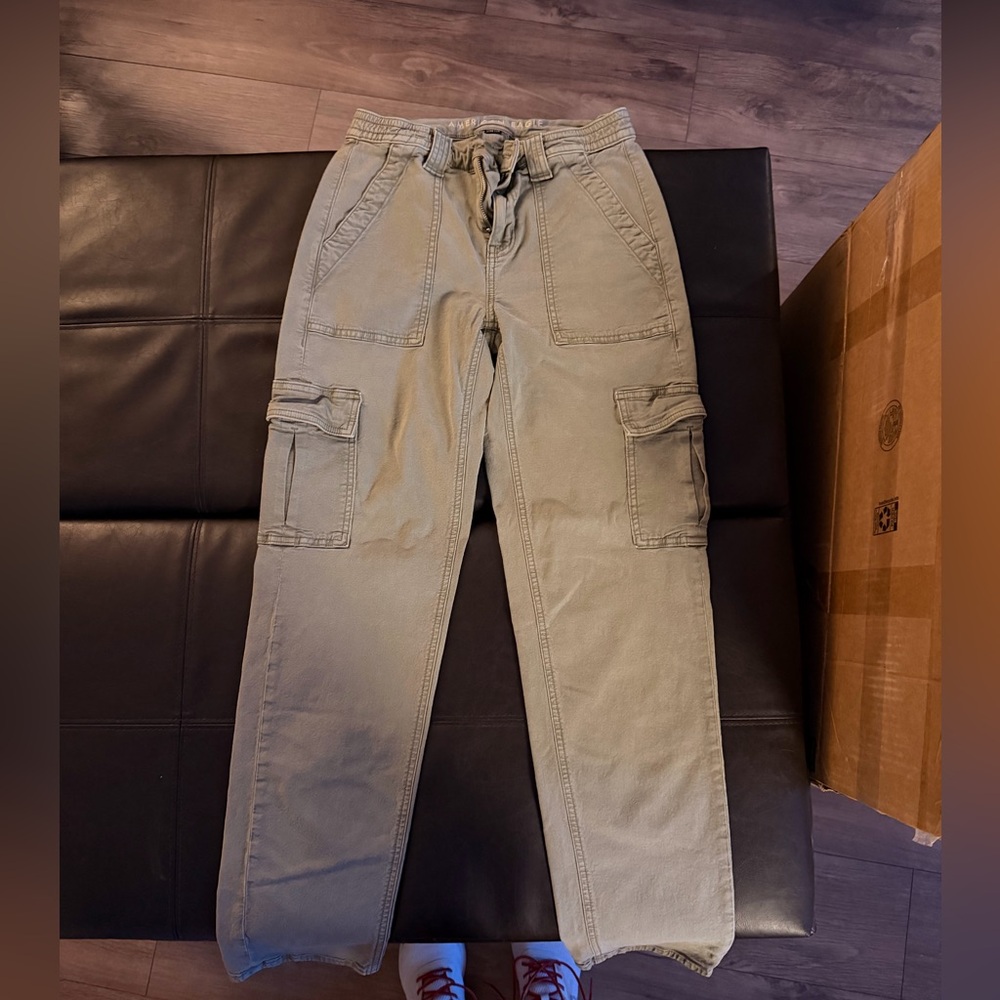 American Eagle Outfitters Men's Cargo Pants in Khaki